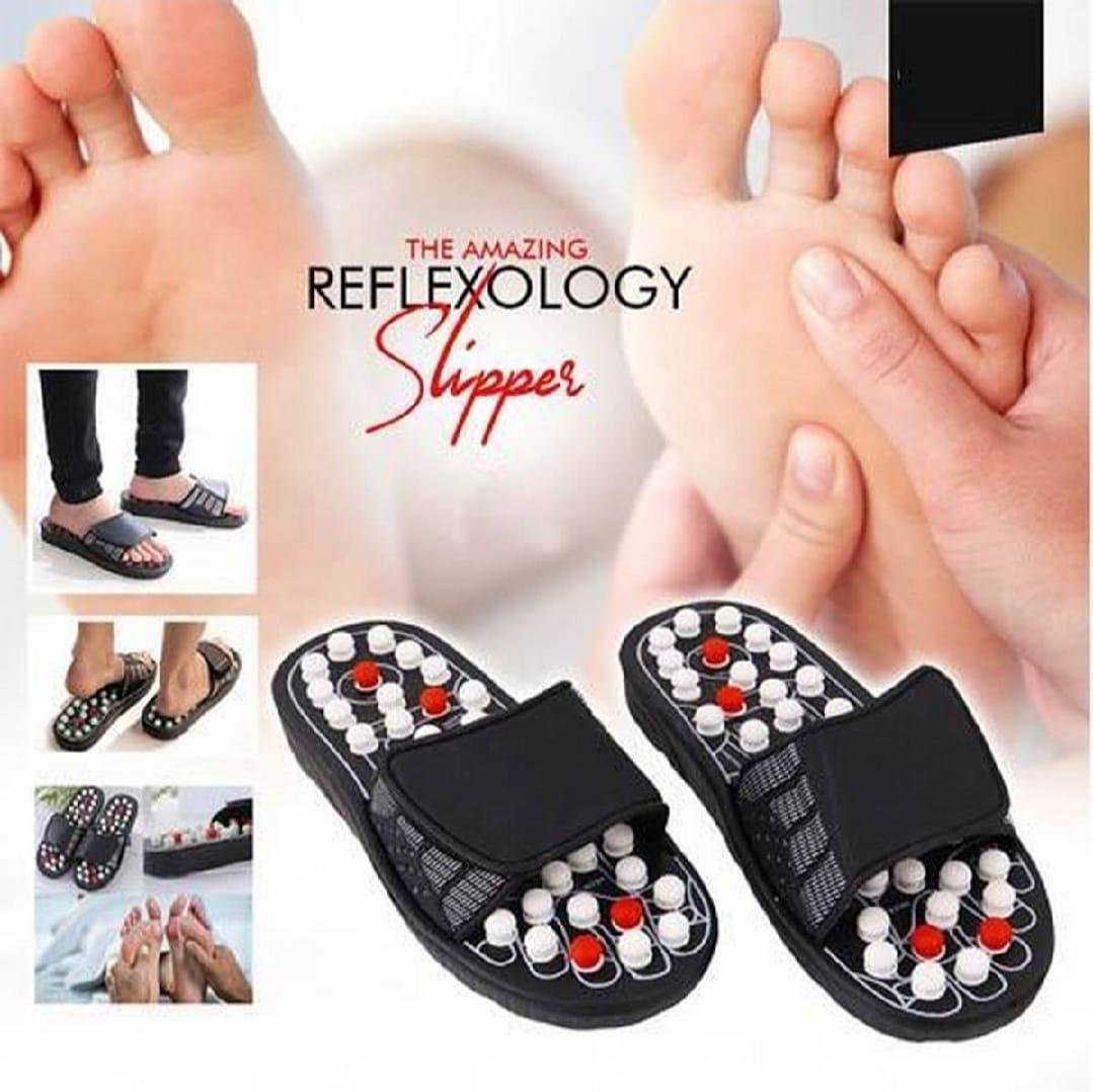 Black Acupressure Foot Massager – Non-Slip Reflexology Foot Relief